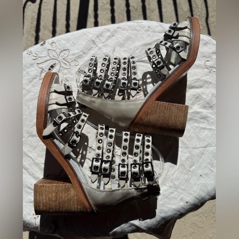 New Vintage Foundry Co. White Ivory Sandals heels gladiator strappy leather 6 - Picture 7 of 17